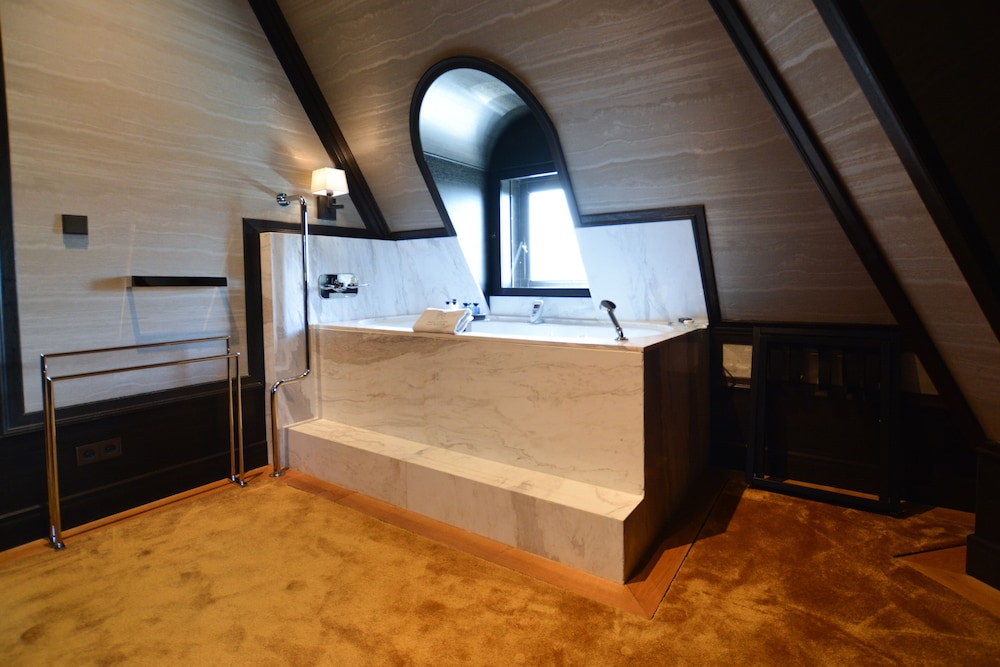 Penthouse Suite