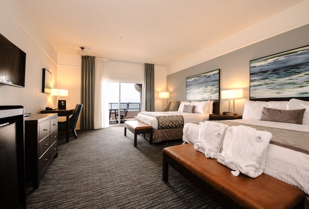Panoramic Room, 2 Queen Beds, Patio, Ocean View