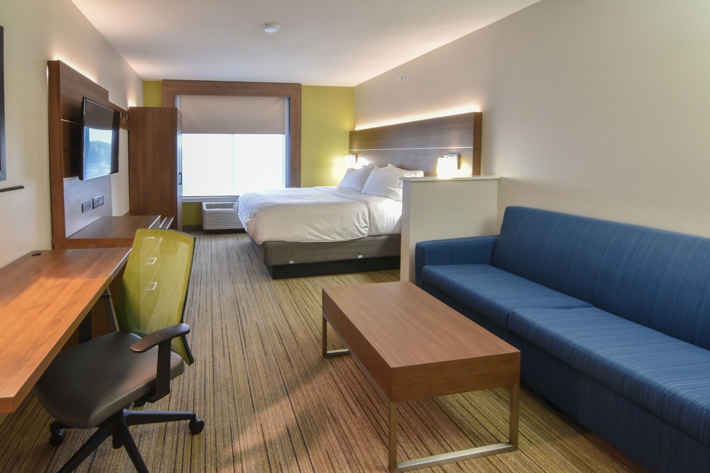 Suite, 1 King Bed with Sofa bed, Accessible (Communications) - Photo 7