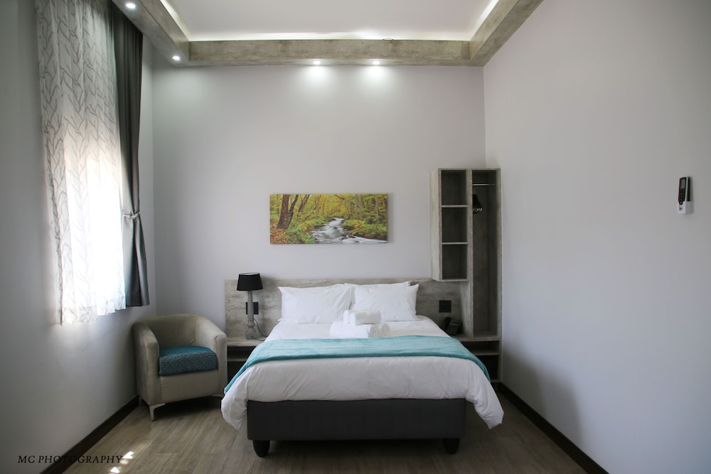 Deluxe Double Room photo 3