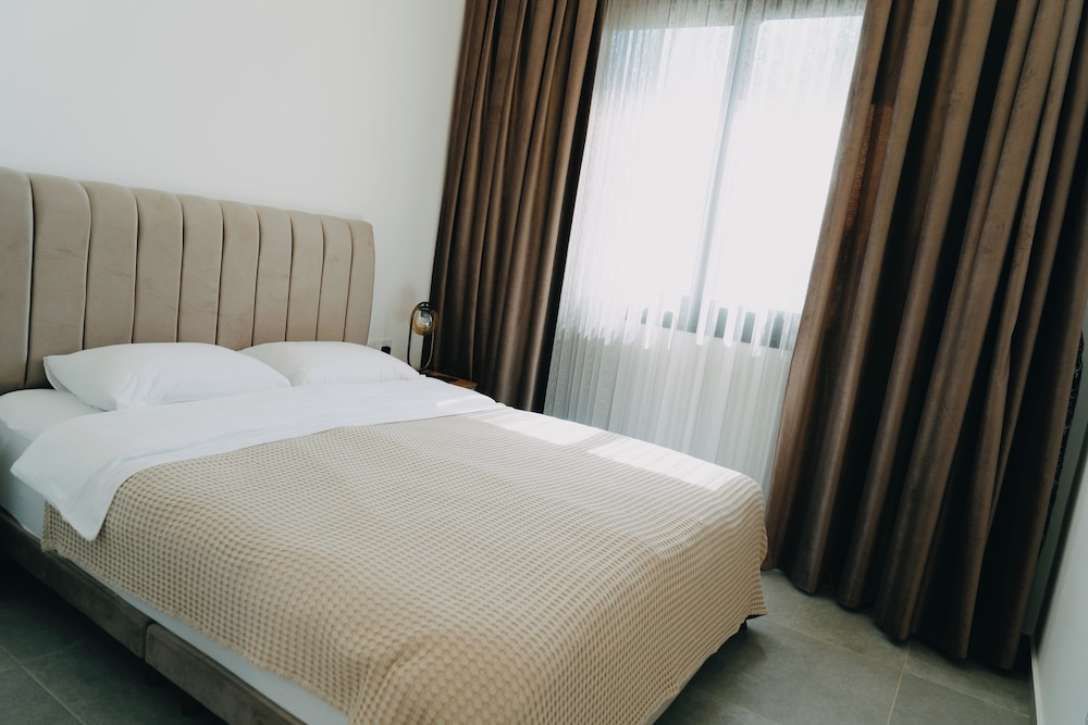 Comfort Apartment, 2 Bedrooms, Balcony, Sea View