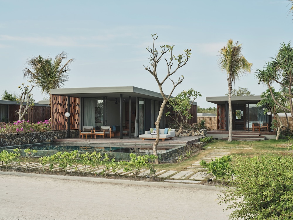 Luxury Villa, Multiple Beds, Beach View photo 2