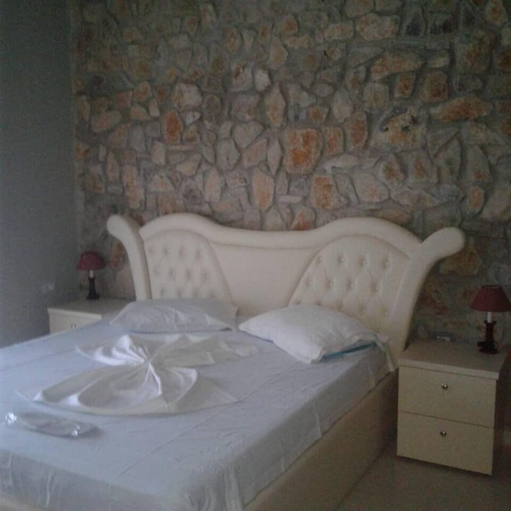 Honeymoon Double Room, Lake View