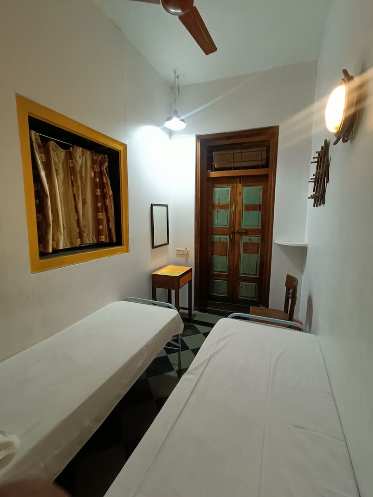 Basic Double Room - Photo 5