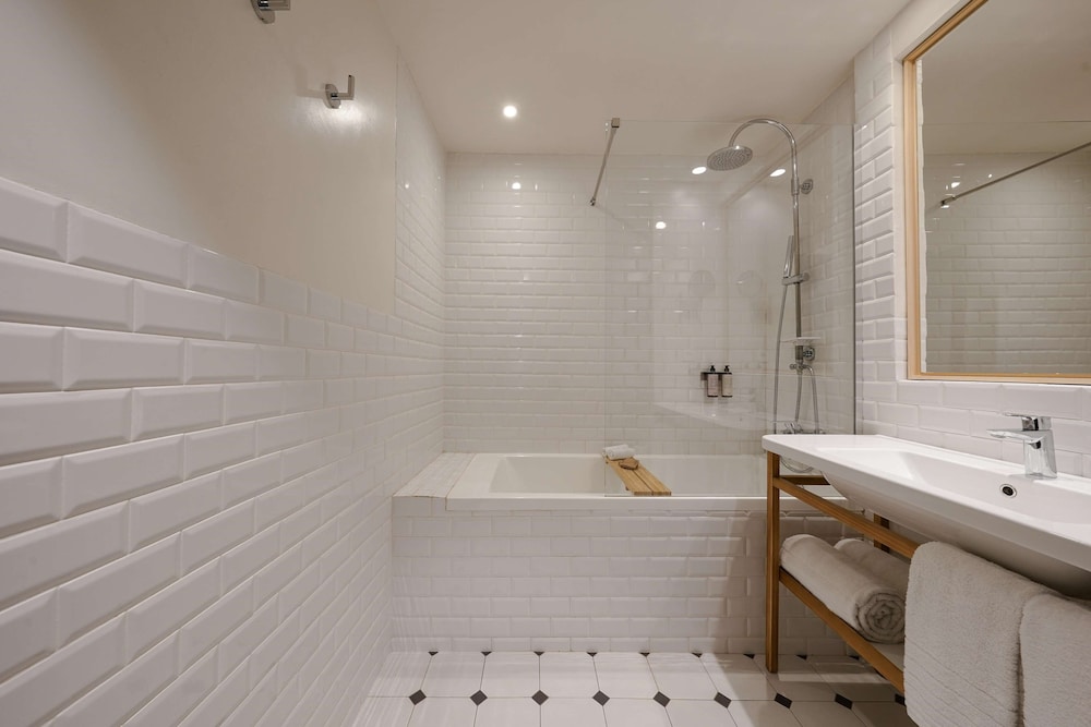 Hotel Pulitzer Paris bathroom photo