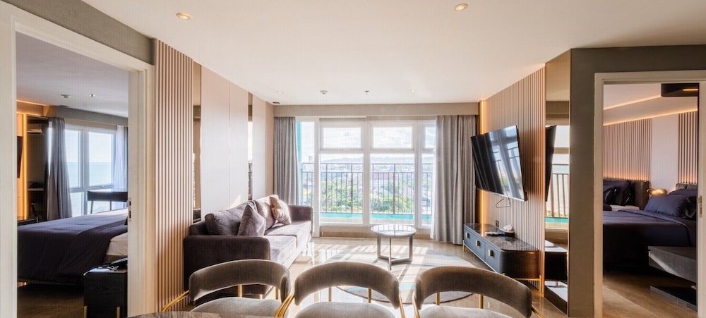 Royal Suite - Photo 14