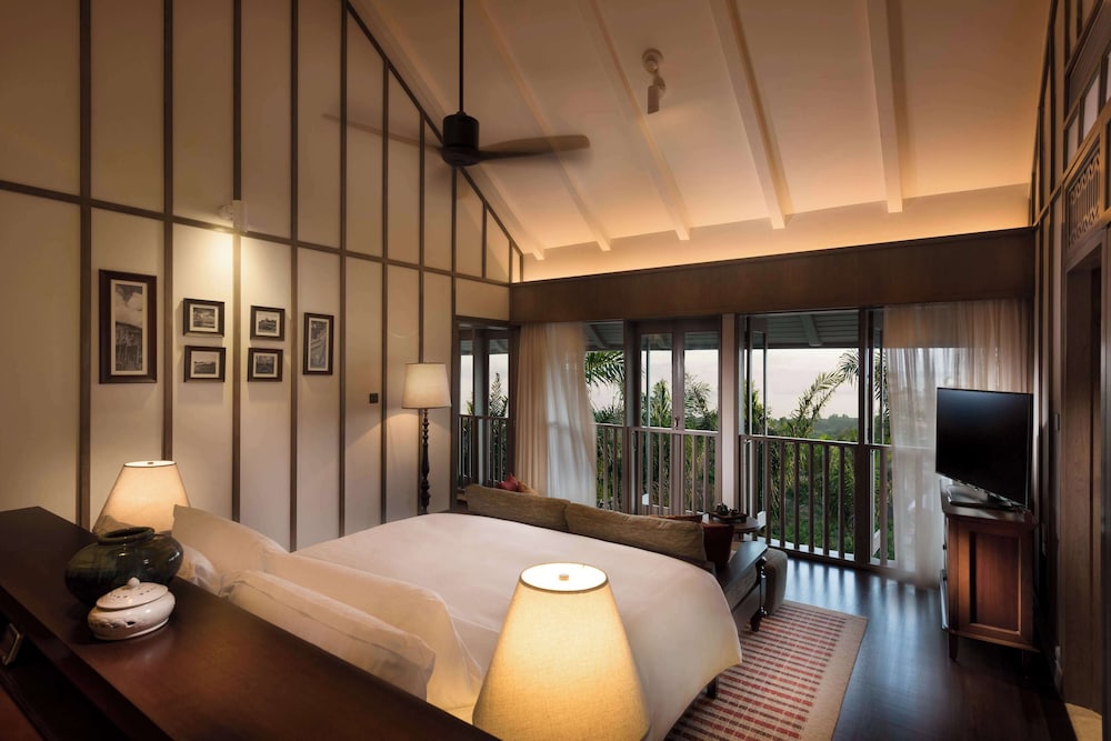 One Bedroom Lagoon Pool Villa - Photo 10