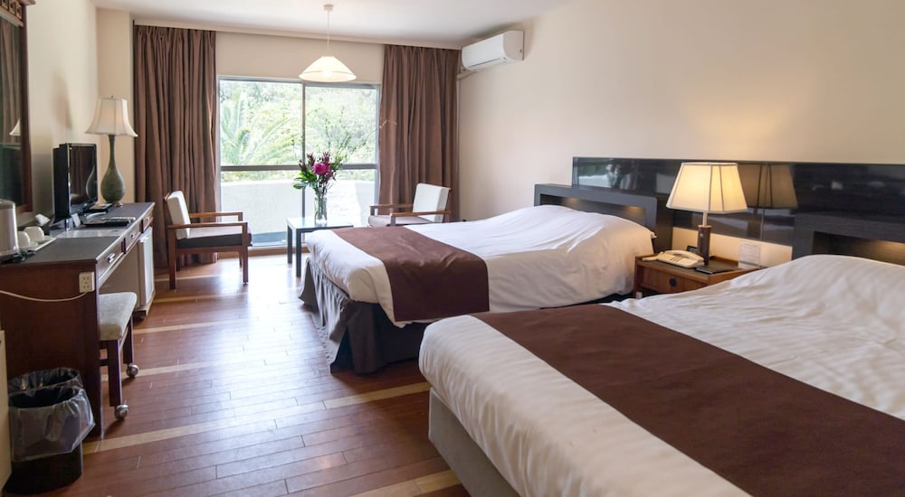 Twin Room, Non Smoking, Mountain View photo 1