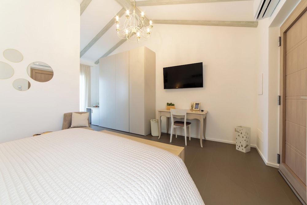 Luxury Room, Garden View photo 2