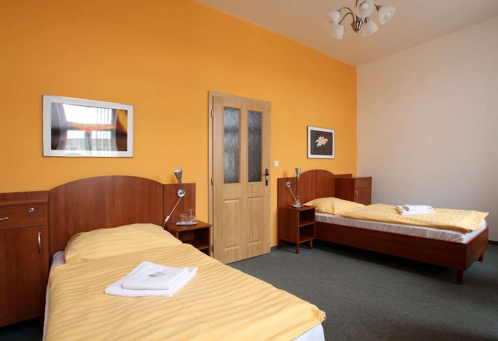 Standard Double Or Twin Room photo 2