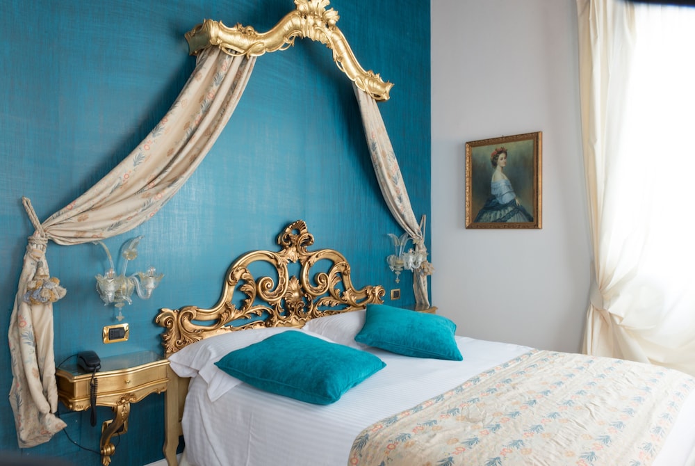 Deluxe Double Room, Hot Tub - Photo 4