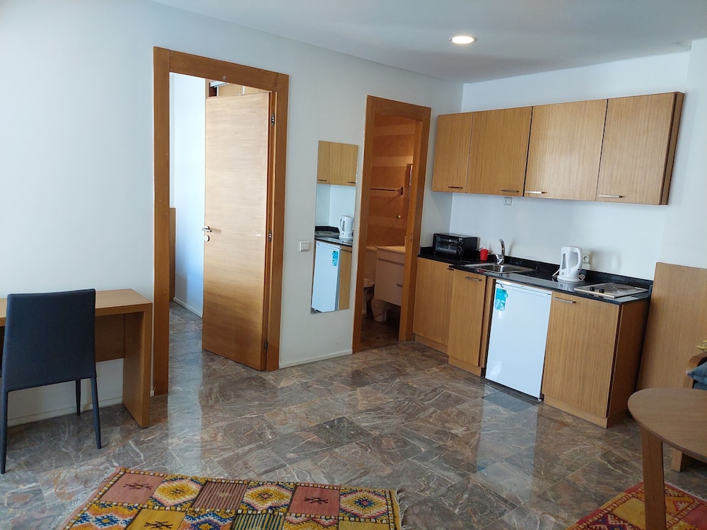 Apartment - Photo 4