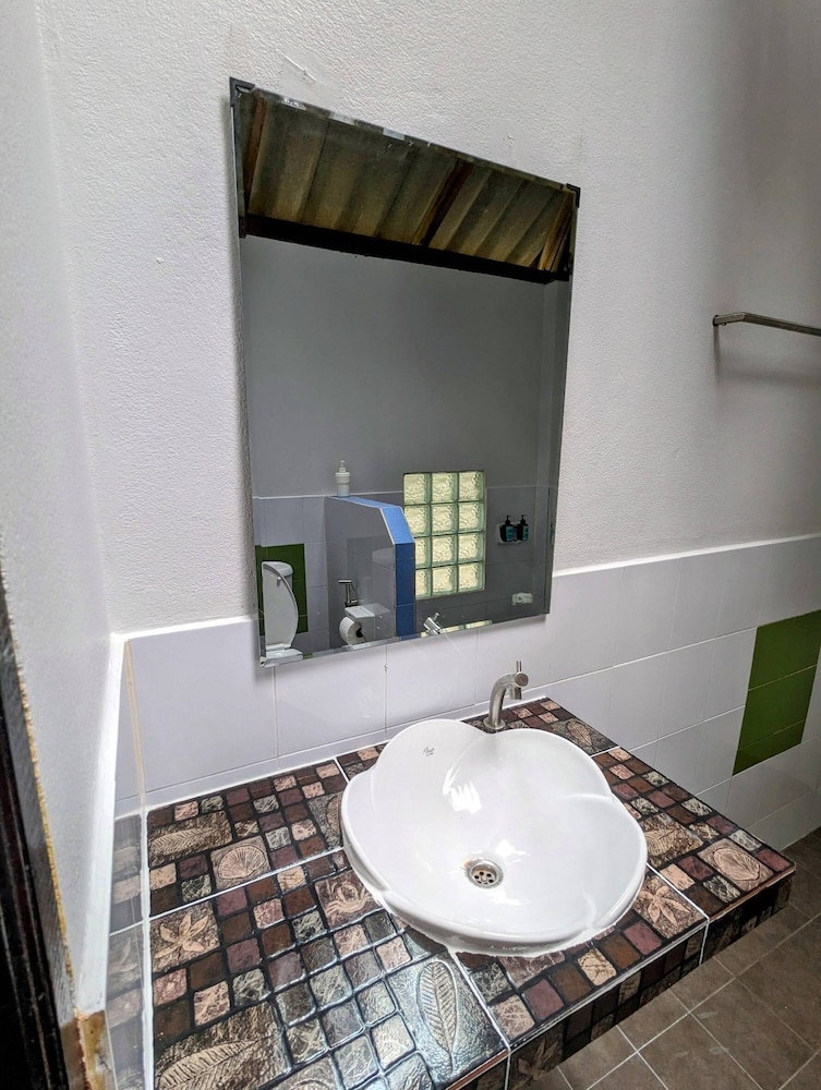 Deluxe Twin Room - Photo 3