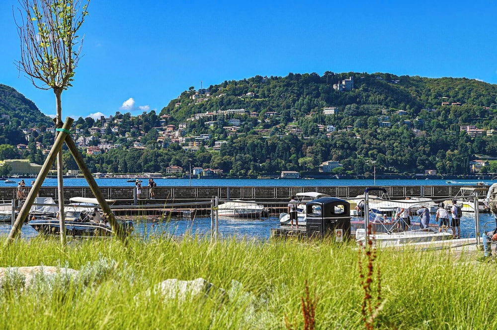 One & Only Lake View Apartment in Central Como, Photo 6