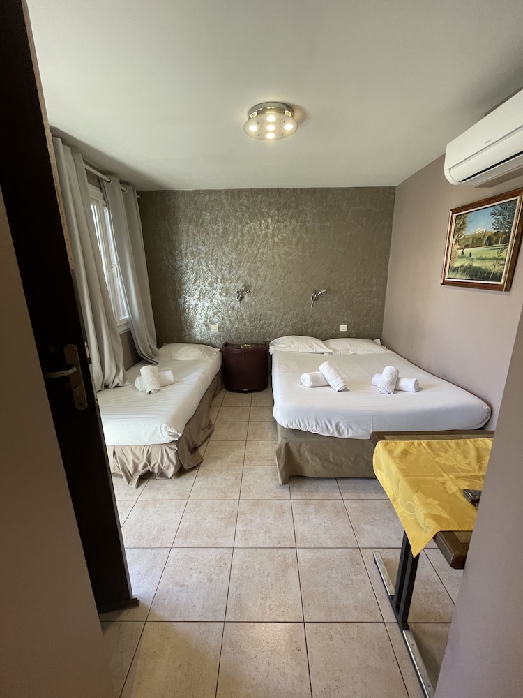 Comfort Studio, Multiple Beds, Non Smoking photo 1