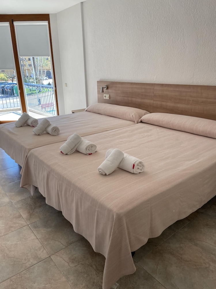 Habitación Cuádruple Superior (para 2 adultos y 2 niños)