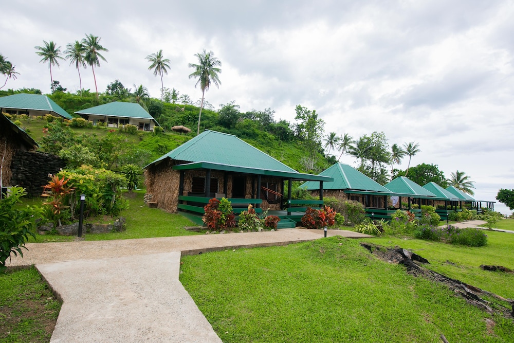 Deluxe Seaside Bure (children 2 Years Above)
