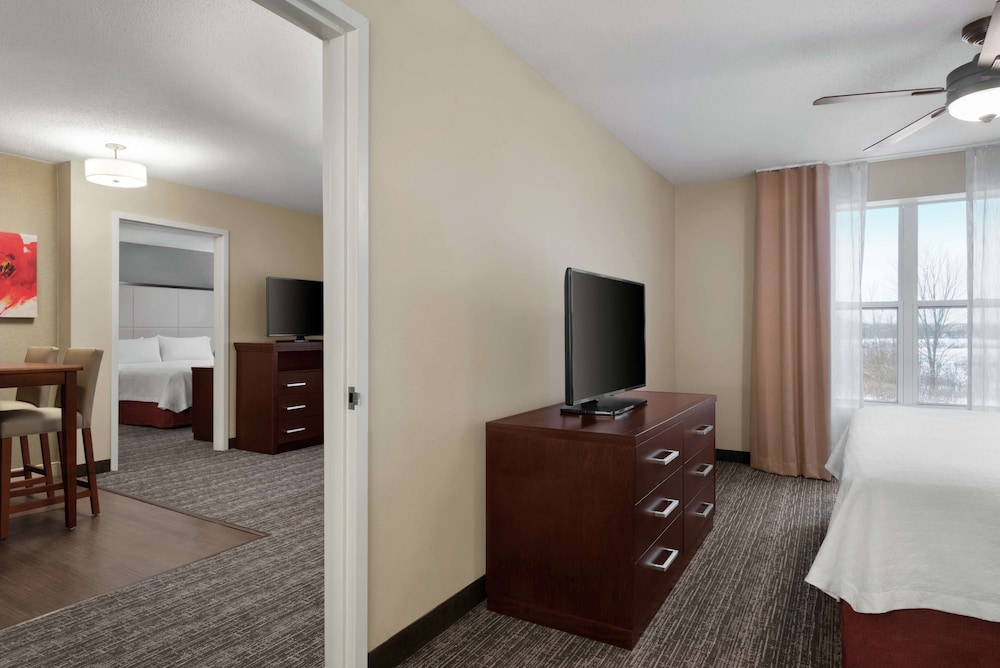 2 King Beds, 2 Bedroom Suite, Mobility Accessible, Roll-in Shower, Non-Smoking - Photo 6