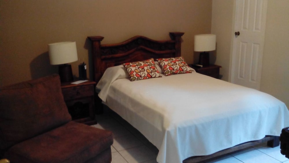 Standard Double or Twin Room photo 2