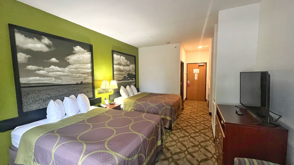 Room, 2 Queen Beds, Accessible, Refrigerator & Microwave - Photo 1