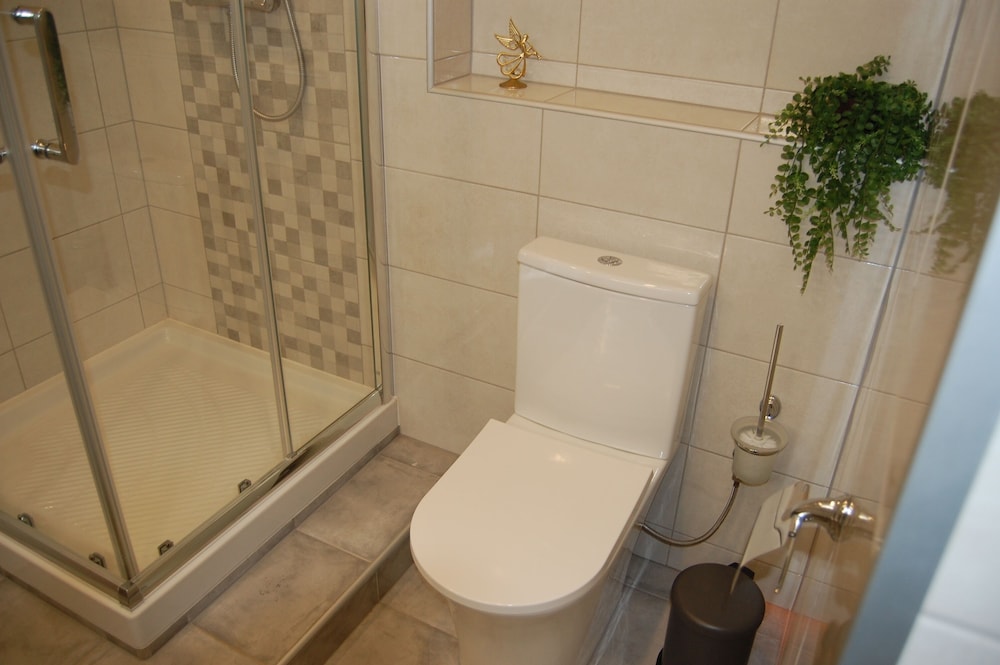 Charming 3-bedroom Villa With Wifi and Central Heating in Beautiful Santa Bárbar, 写真 21