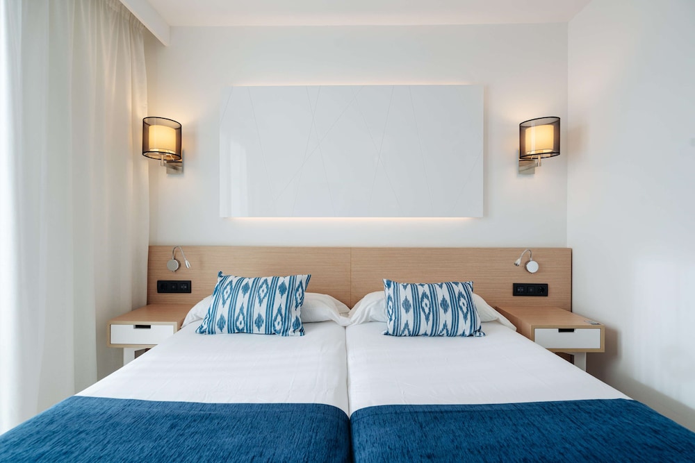 Double Room, Annex Building thumbnail 6