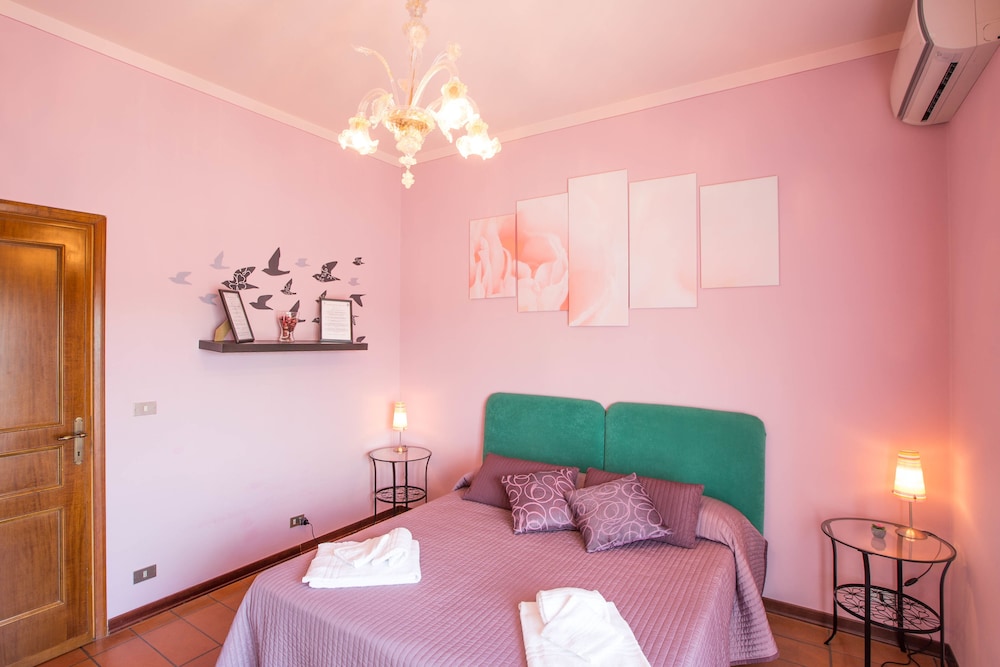 Double Or Twin Room, Shared Bathroom
