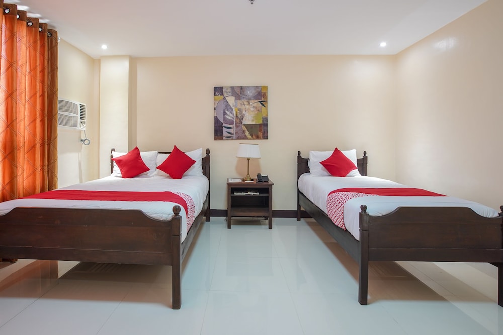 Suite Triple Room photo 3