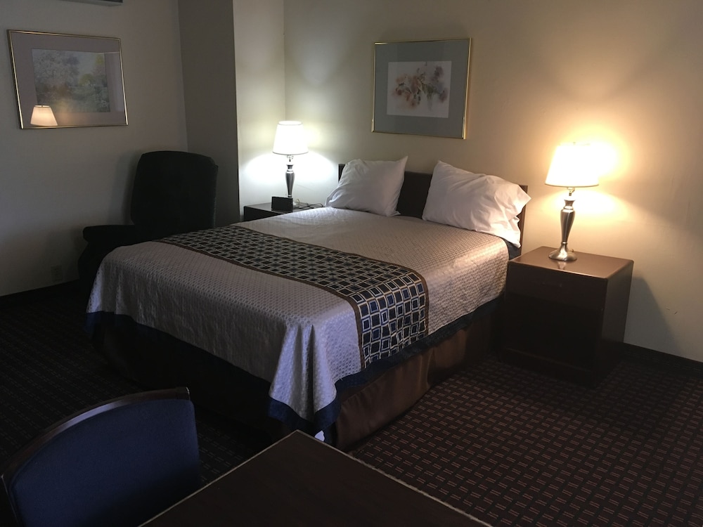 Standard Room, 1 Queen Bed, Non Smoking photo 3