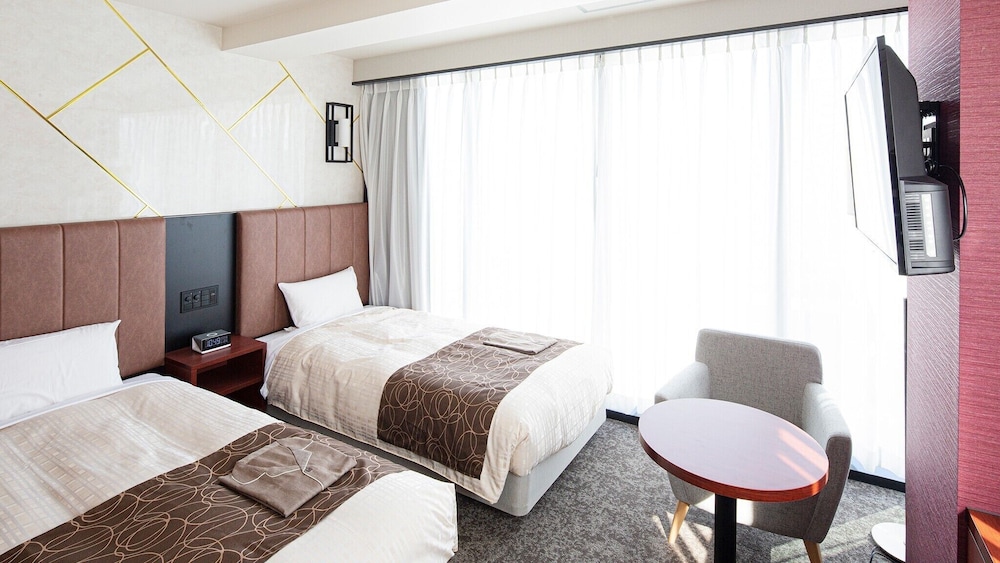 Standard Twin Room, Non Smoking - Photo 7