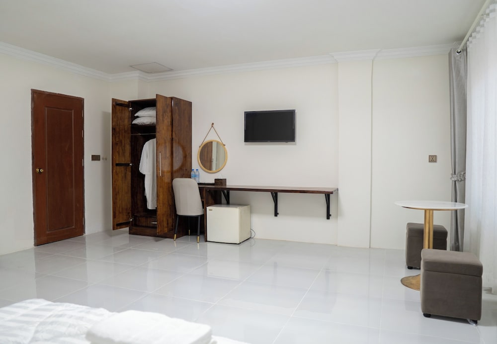 Deluxe Room - Photo 2