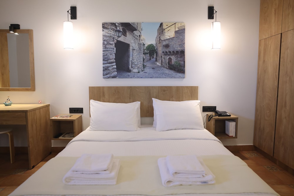 Family Double Room, Patio, Partial Sea View