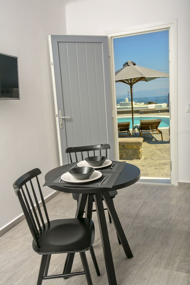 Deluxe Triple Room - Photo 10