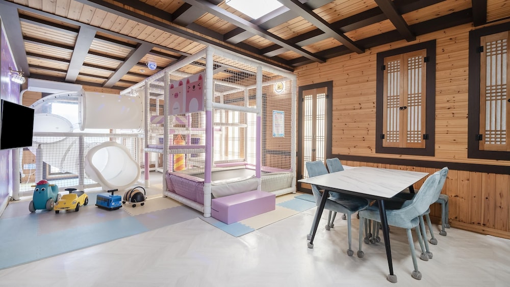 Basic Room, 1 Bedroom (201) - Photo 15