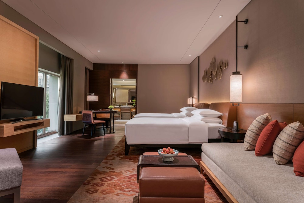 Regency, Executive Suite