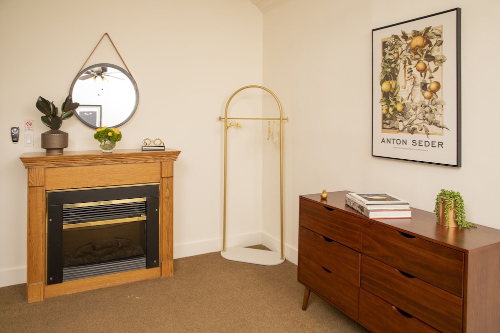 Superior Double Room, Ensuite - Photo 6