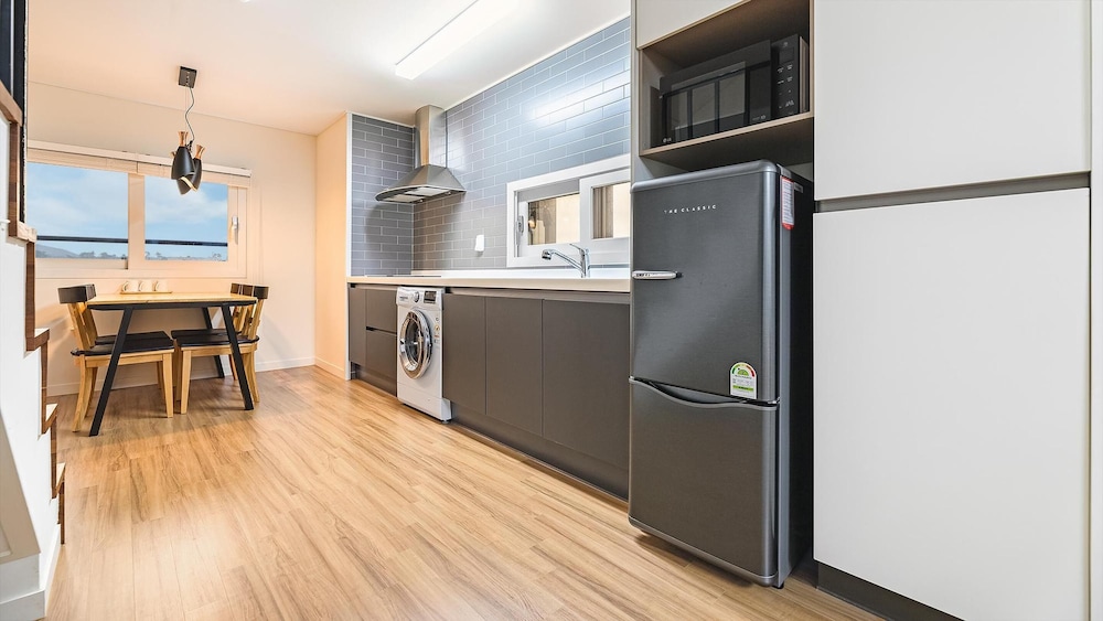Basic Room, 1 Bedroom (301) - Photo 4
