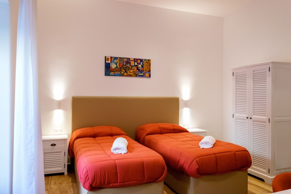 Deluxe Double or Twin Room, City View photo 1