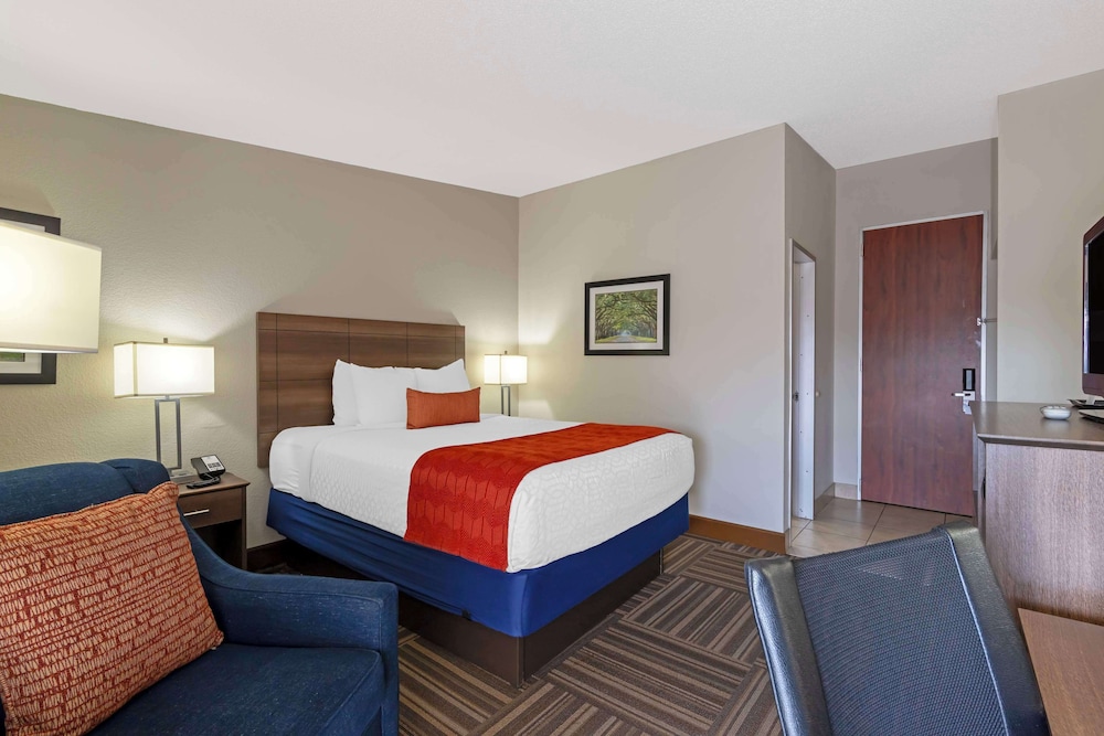 Standard Room, 1 Queen Bed, Non Smoking photo 3