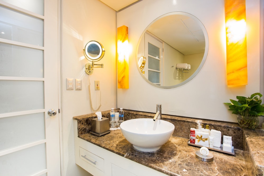Junior Suite Ocean View  Swim Out King