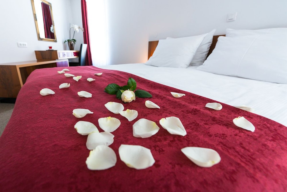 Standard Double Room - Photo 4