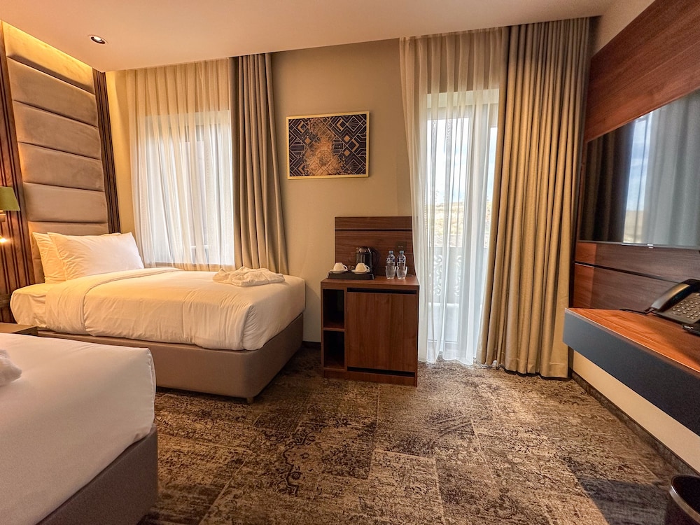 Standard Double or Twin Room, Balcony photo 2
