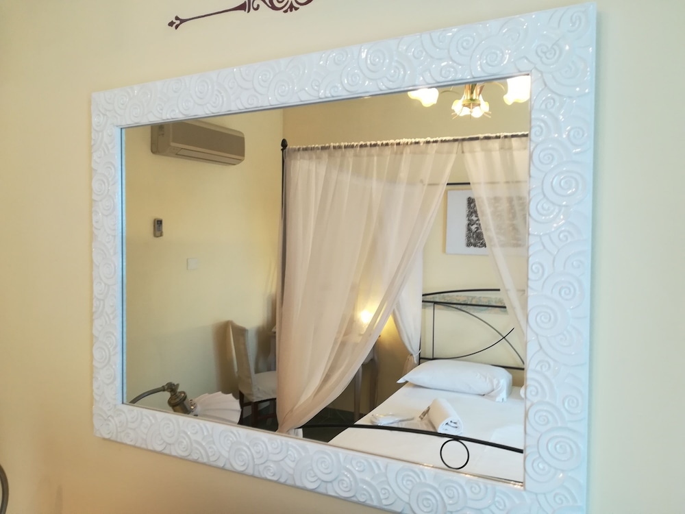 Superior Double Room Single Use photo 2