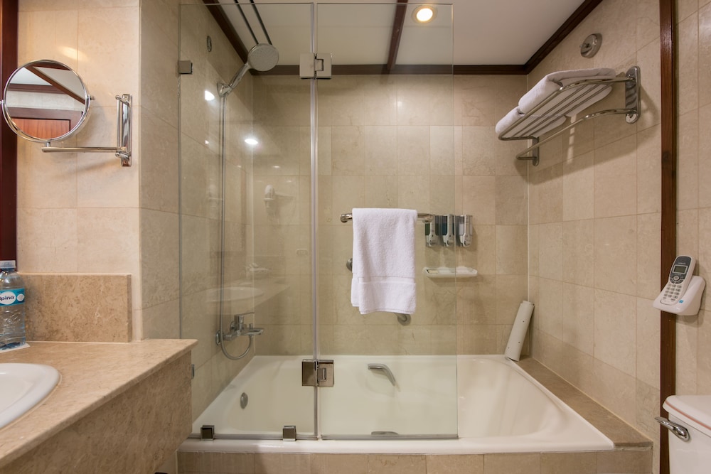 Premium Room (Superior Level) - Photo 10