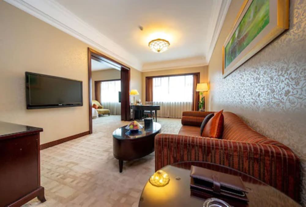 BUSINESS SUITE - Photo 4