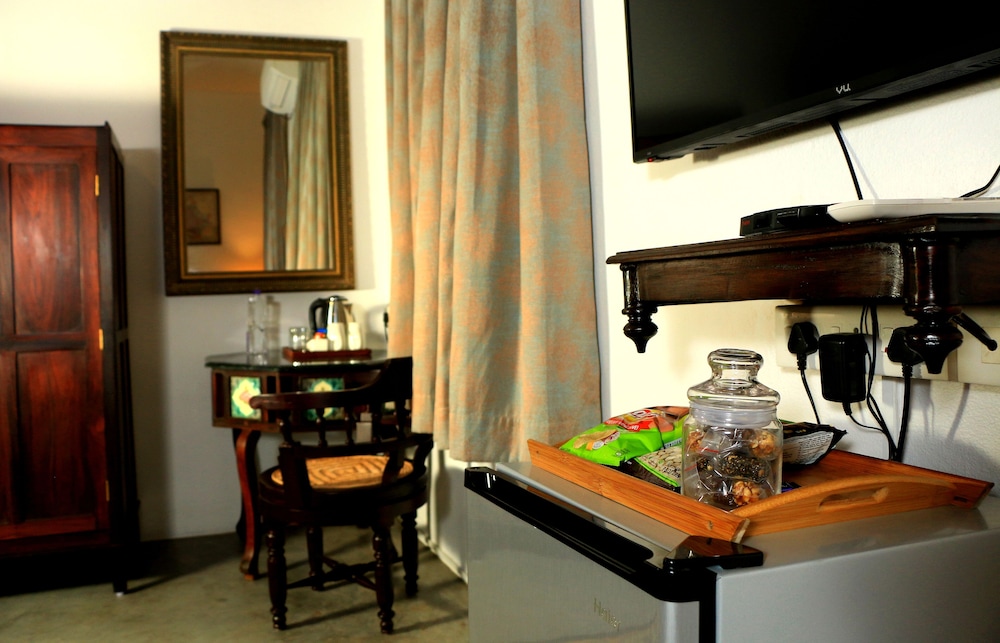 Honeymoon Suite photo 3
