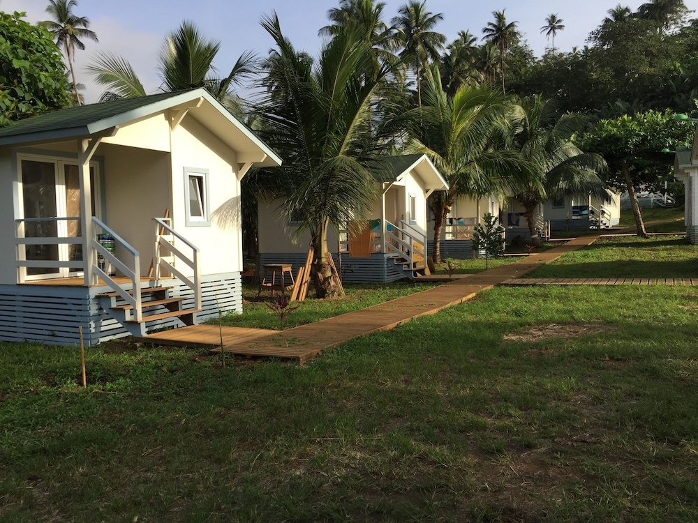 Bungalow, Garden View