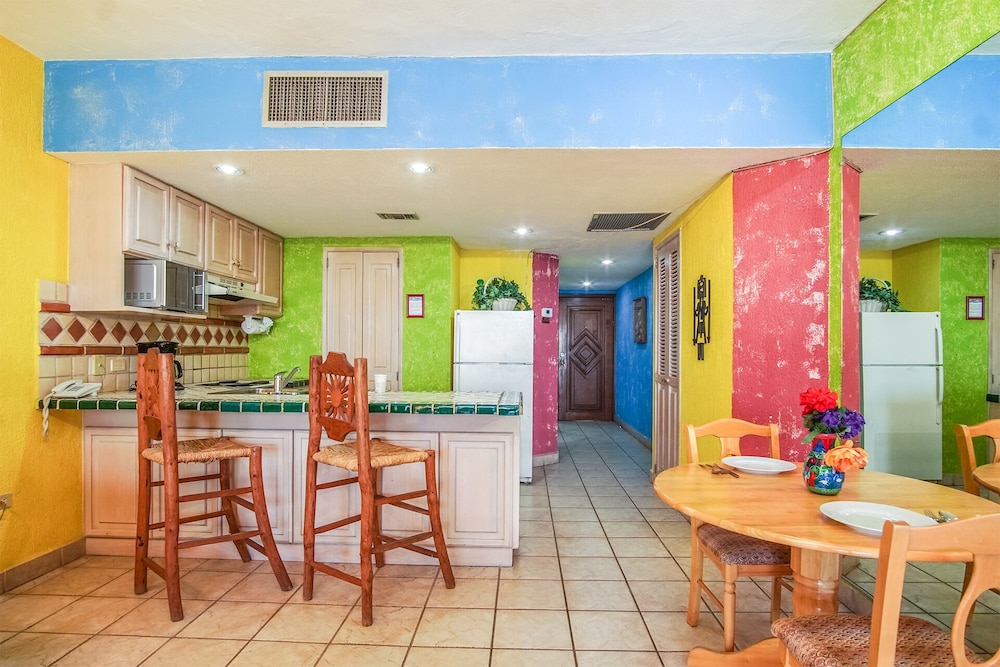 Condo, 1 King Bed with Sofa bed, Balcony, Ocean View (Princesa De Peñasco D 204) photo 2