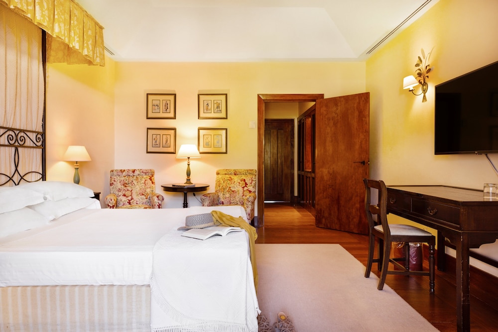Superior Double or Twin Room - Photo 9