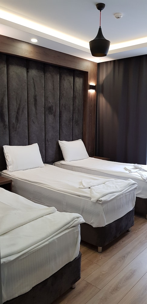 Standard Triple Room photo 2